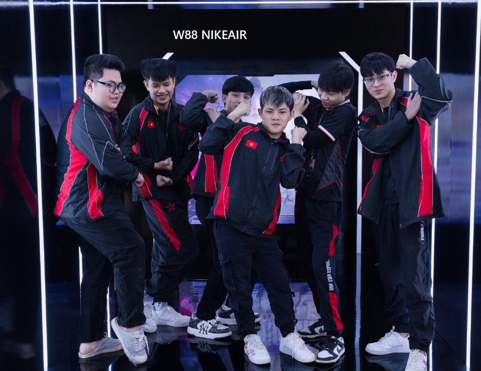 cac chien binh aog w88